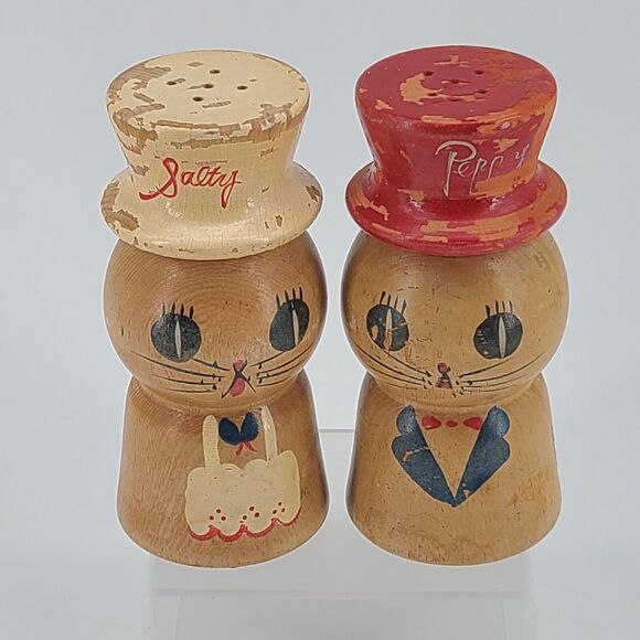 Vintage Chippy Wood Hand Painted Rabbit Salt Pepper Pair Japan Salty Peppy - Picture 1 of 6